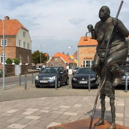 Hyggeligt Lille Byhus Lige Mellem Havnen Og Bytorv Ringkøbing Esterno foto